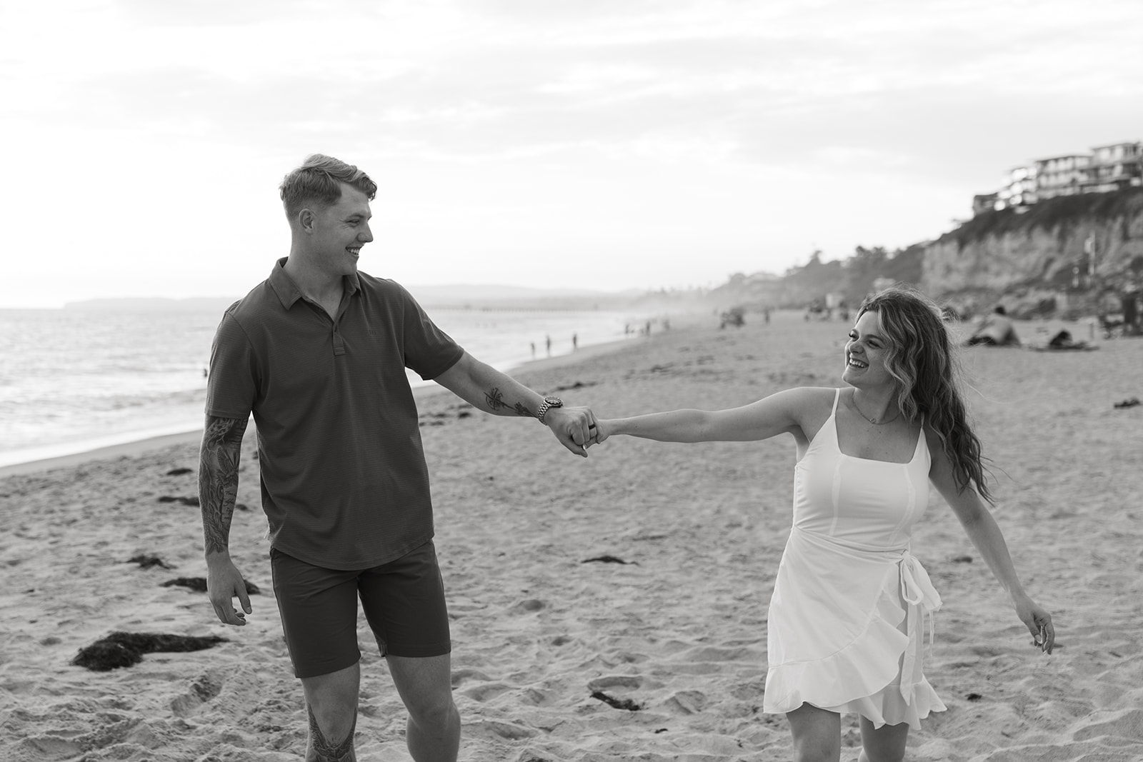 San Clemente Beach "Golden Hour" Engagement - laurenkovacik.com