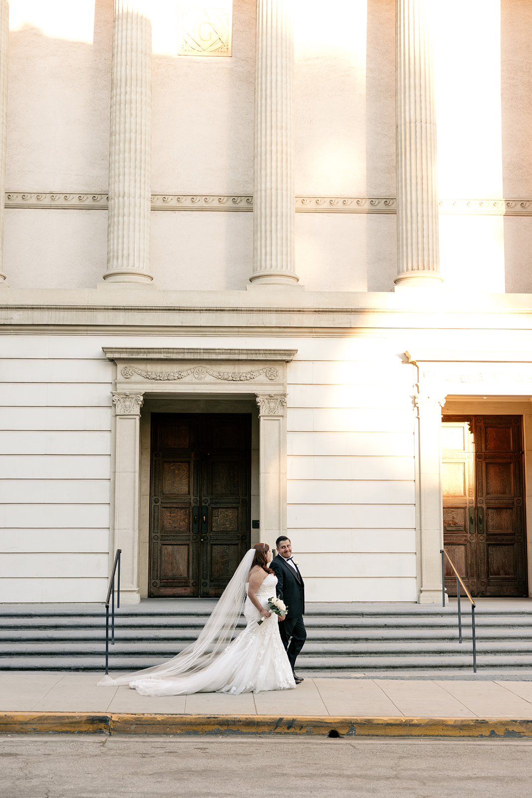 Wedding at Pasadena Masonic Temple in California - laurenkovacik.com, image size:1067x1600