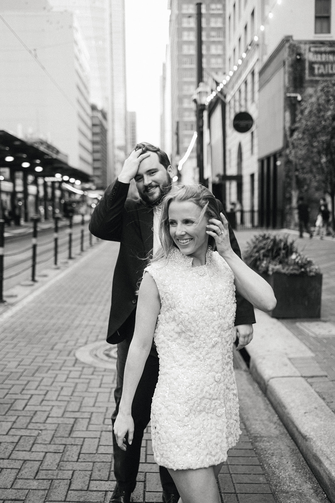 Chic Engagement Photos in Downtown Houston - Kelly Hornberger Photography