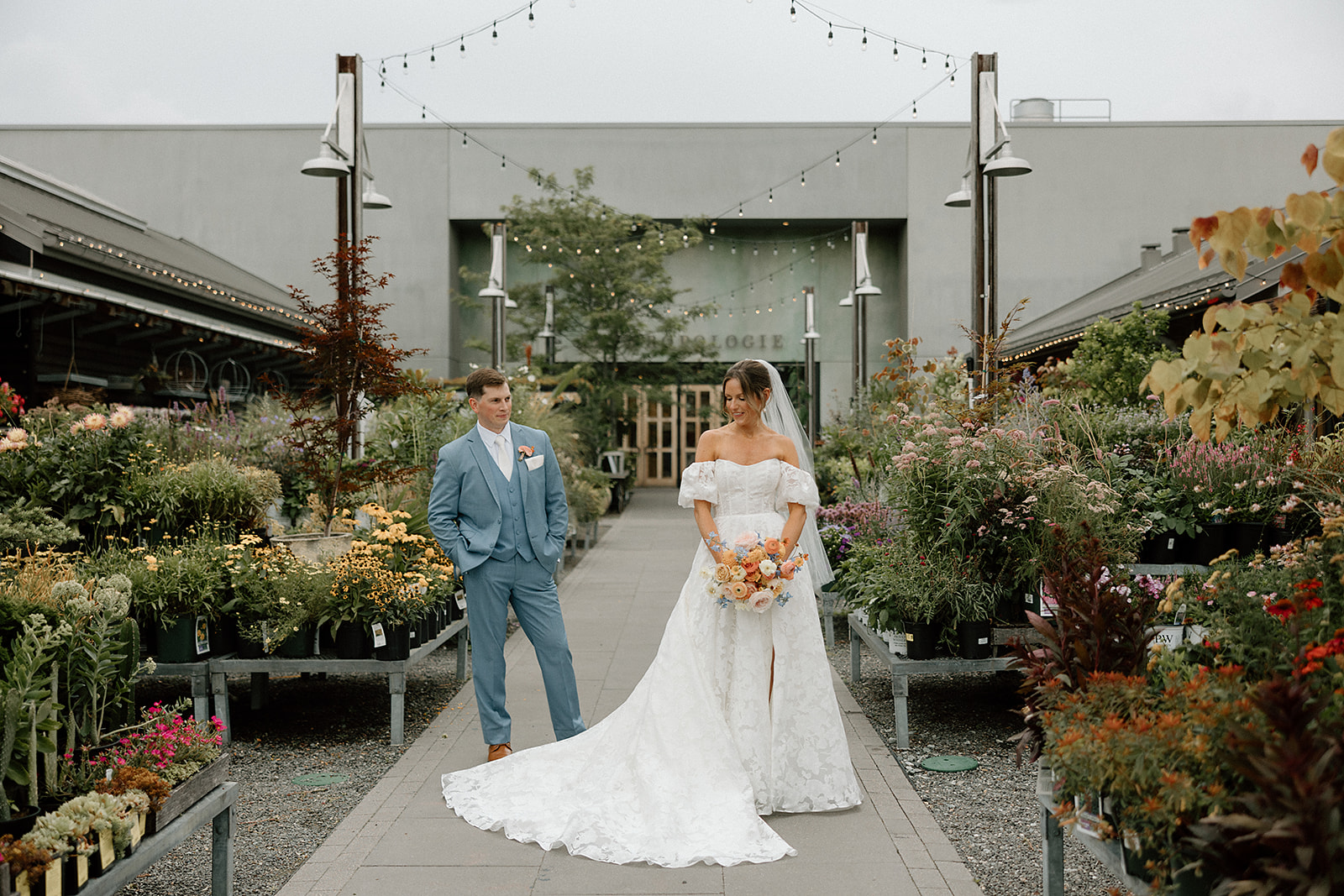 A Summer Garden Wedding at Terrain Devon Yard | Devon, Pennsylvania |  caramariephotography.co, image size:1600x1067