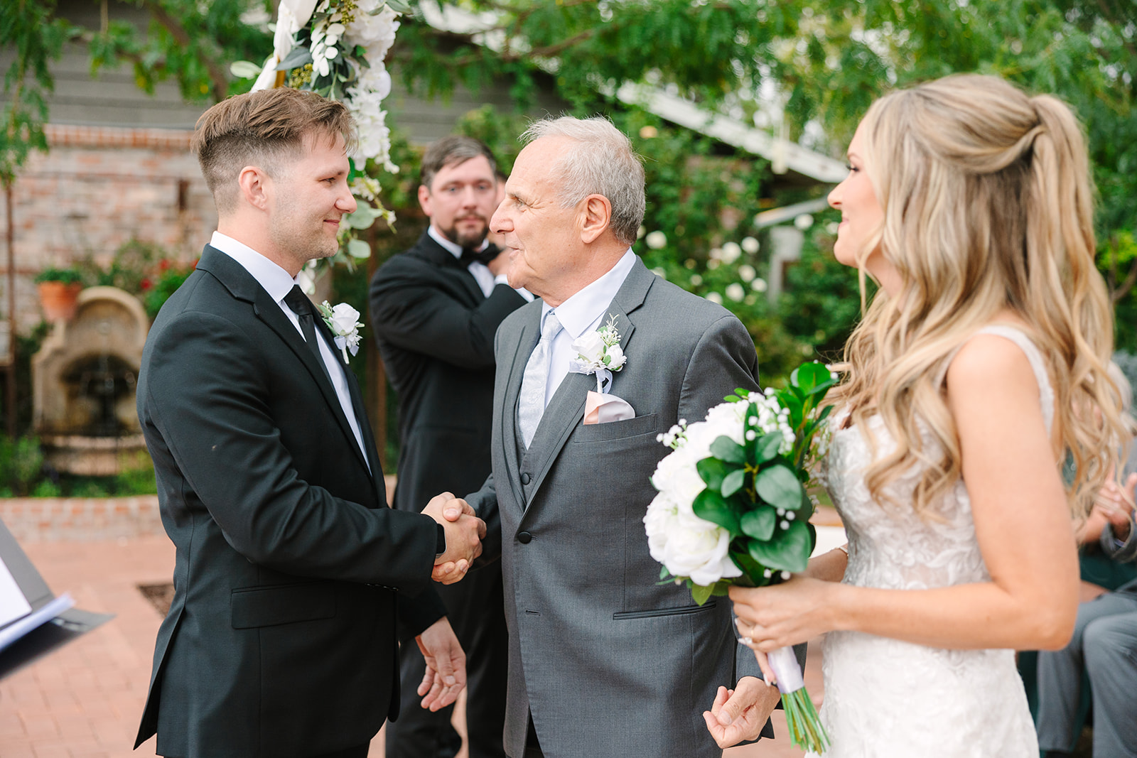 ceremony at sky ranch lodge weddings sedona