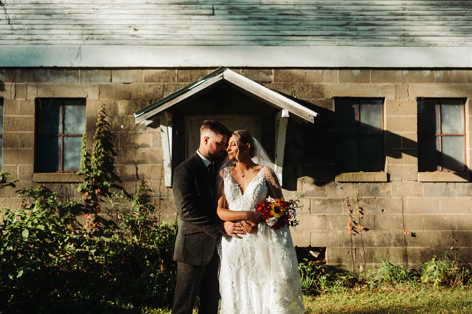 Cozy Fall Wedding at The Blue Dress Barn in Benton Harbor, Michigan —  Swatch Studios