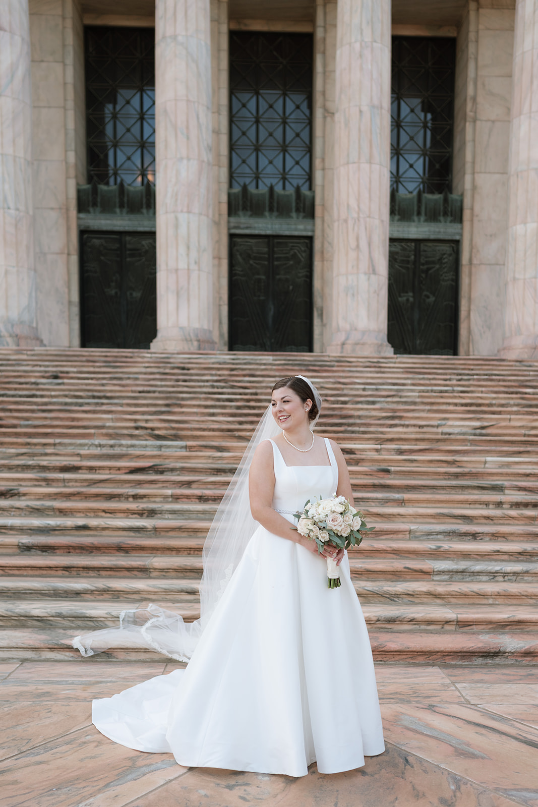 Omaha Bridal Portraits at The Joslyn Art Museum - annabracephotography.com